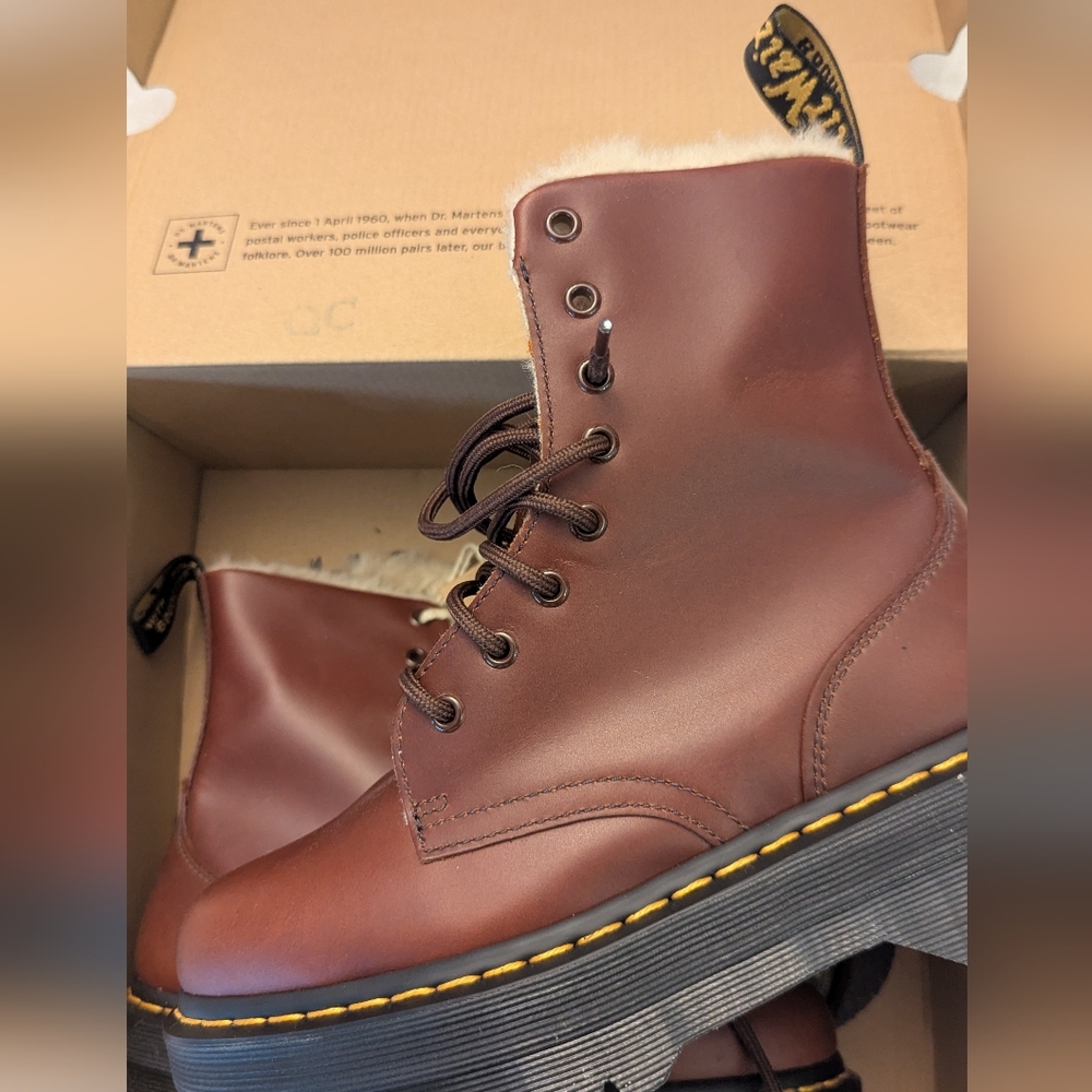 Dr. Martens Jadon Quad Retro